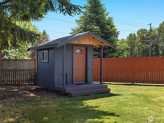 4th image of 7038 183rd Avenue SW