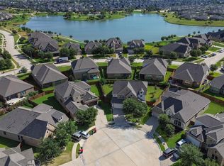 8111 Foster Gate Ct, Richmond, TX 77407