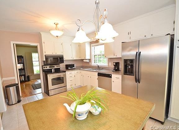 5th image of 7440 Crowflock Ct