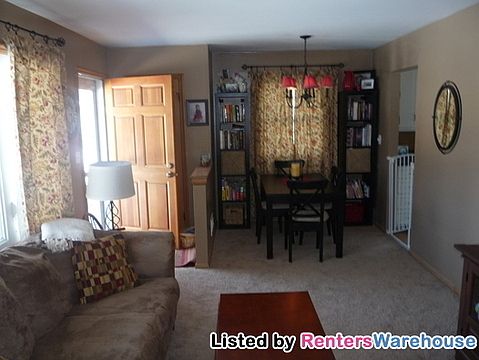 4th image of 710 58th Ave NE