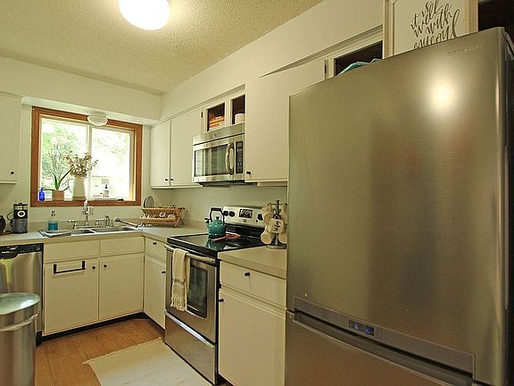 5th image of 353 Belvidere St E #353B