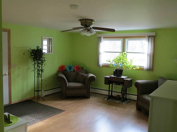 5th image of 1818 Oak Leaf Dr