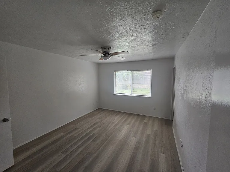 524 Oldbridge Dr — Photo 14