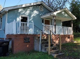 1018 Rauhut St, Burlington, NC 27217