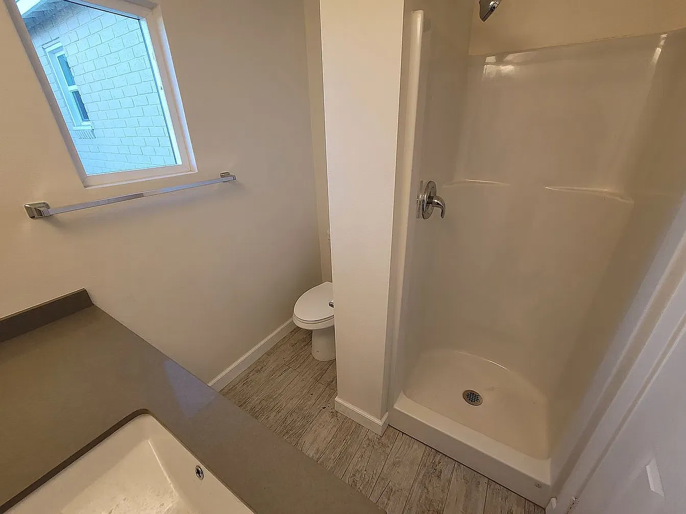 3 bed, 1600 sqft, $2,990 — Photo 3