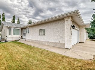 6526 158th Ave NW, Edmonton, AB T5Y2S7