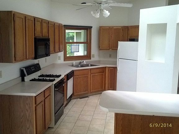 5th image of 208 Ambrose Dr SE