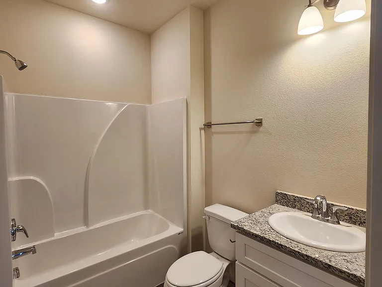 20963 Oregon St — Photo 11