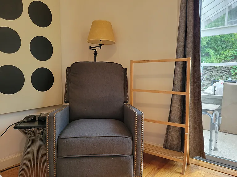 Hillcrest Dr — Photo 13