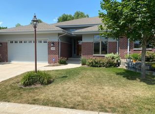 3420 Sequoia Cir, Waukesha, WI 53188