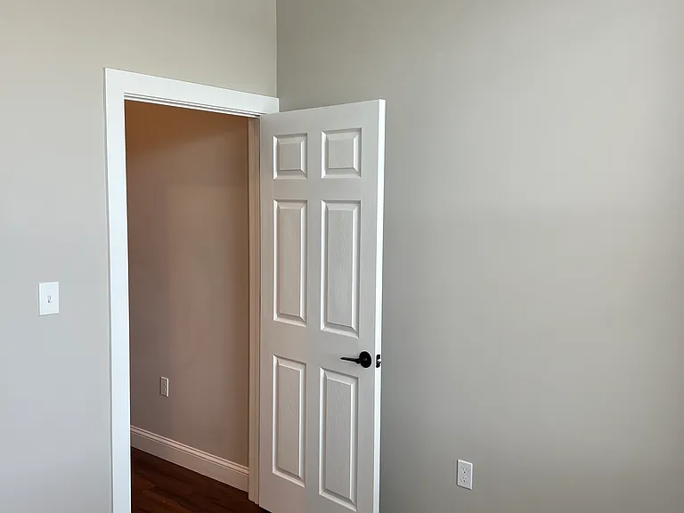 298 Main St #5 — Photo 17