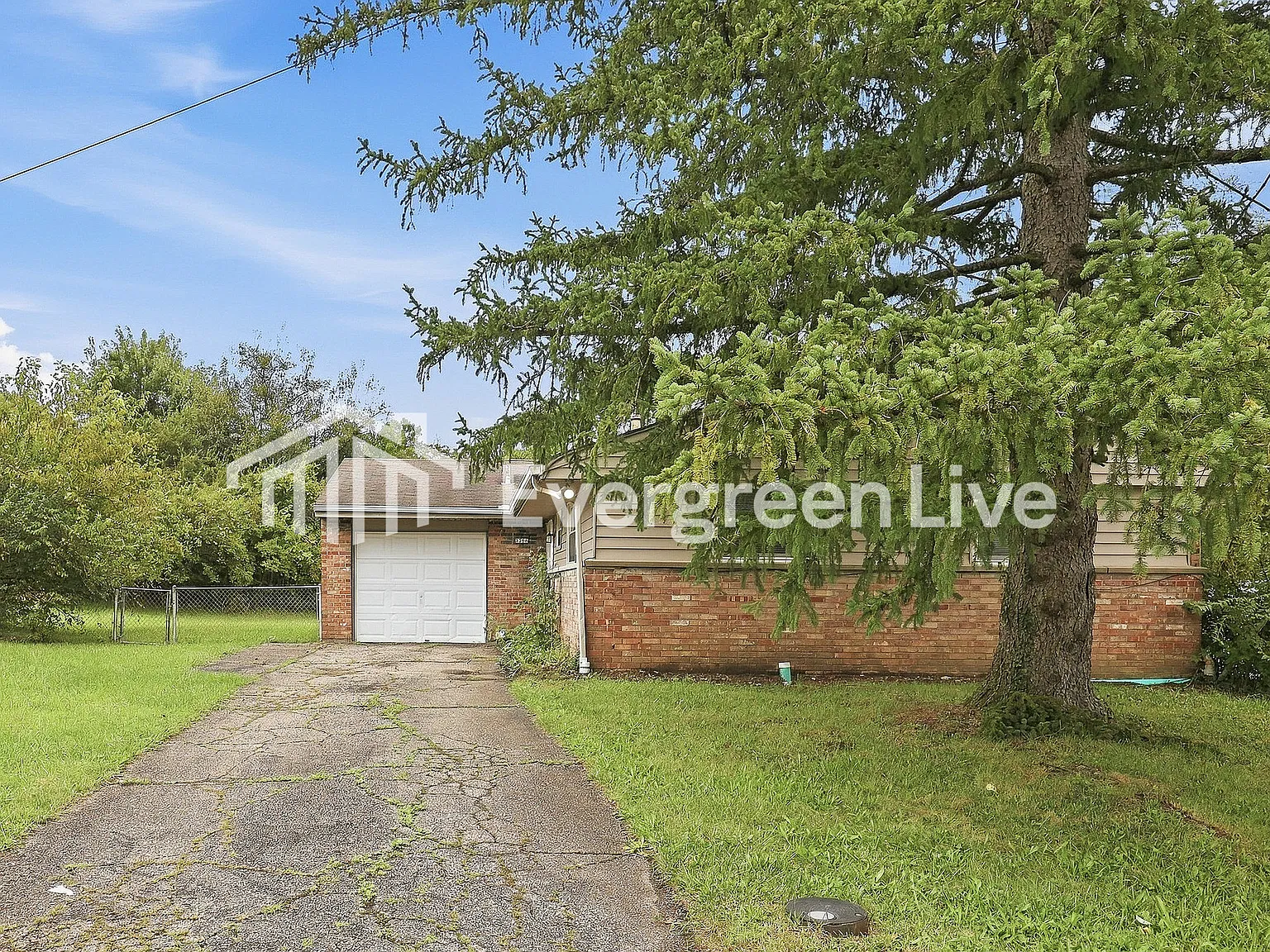 3 bed, 1.0 bath, 1035 sqft, $1,395 — Photo 1