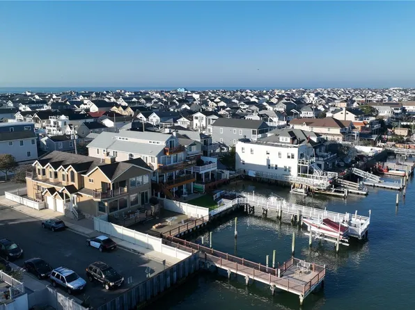 909 W Park Avenue, Long Beach, NY 11561