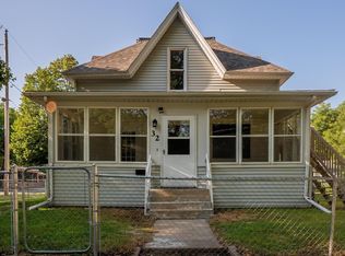 32 7th St NW, Mason City, IA 50401