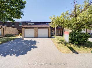 81 Brookmill Blvd #46, Toronto, ON M1W 2L5