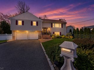 68 DORIS WAY, Clark Twp., NJ 07066