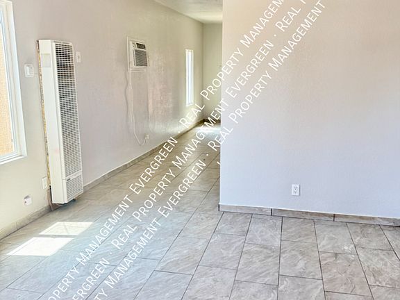 2nd image of 309 N 3rd St APT 5
