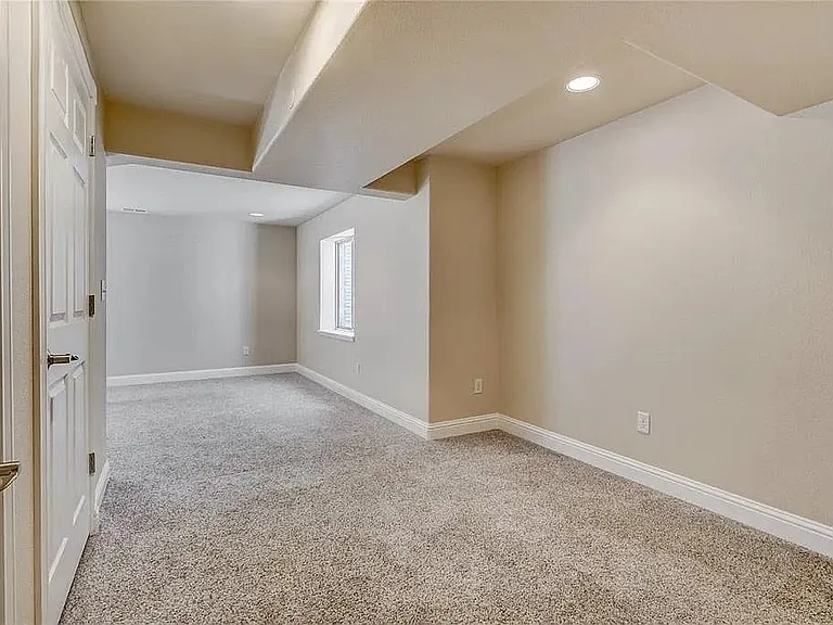 4884 Bittercreek Dr — Photo 5