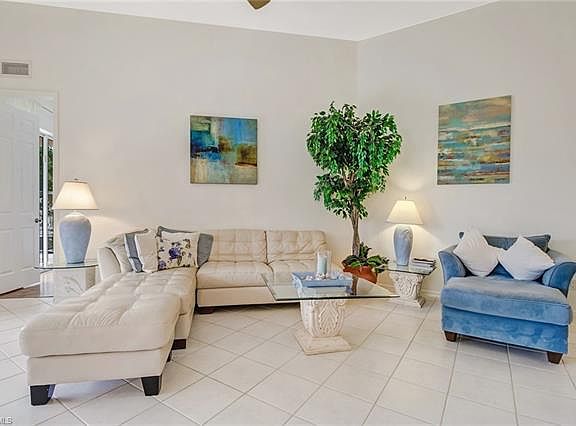 4th image of 1030 Jardin Dr