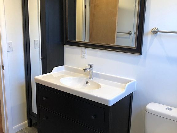 5th image of 2733 Cypress Way APT 3