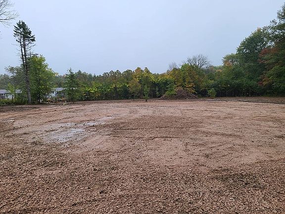 4th image of 443 Route 31 N
