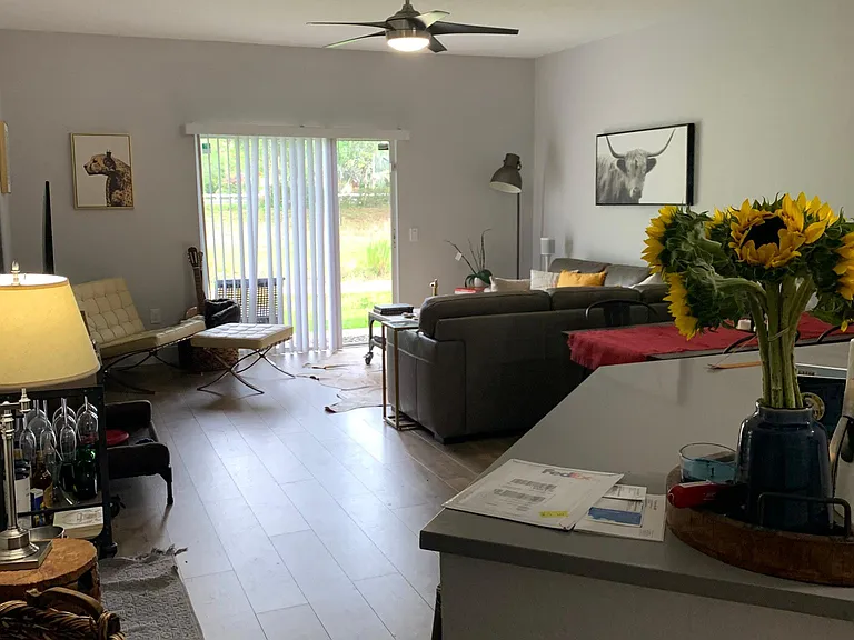 270 Crestwood Cir #103 — Photo 2