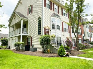 1308 Persimmon Ct, Mahwah, NJ 07430