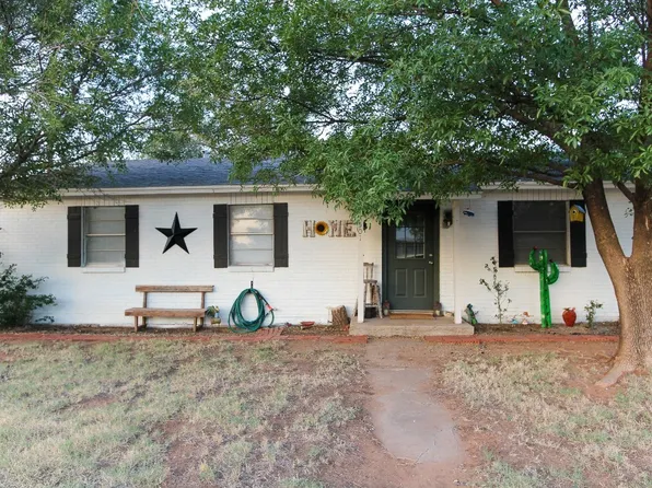 501 S Lightfoot St, Loraine, TX 79532