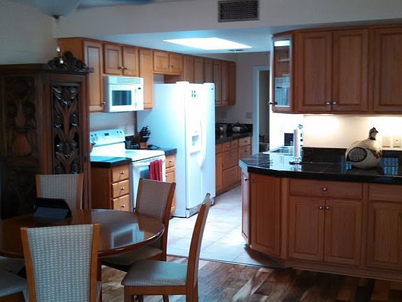 expanded kitchen w/granite 