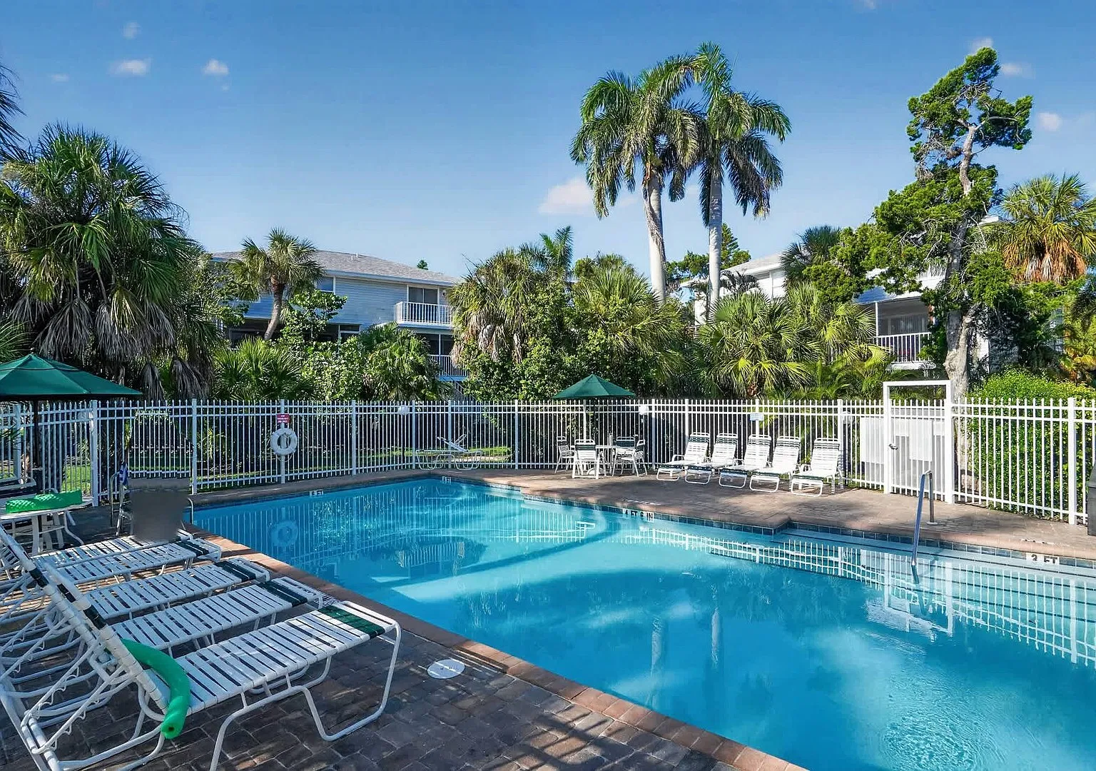 Steps to Beach, Shared Heated Pool, 4 Decks, Game Room — Photo 1