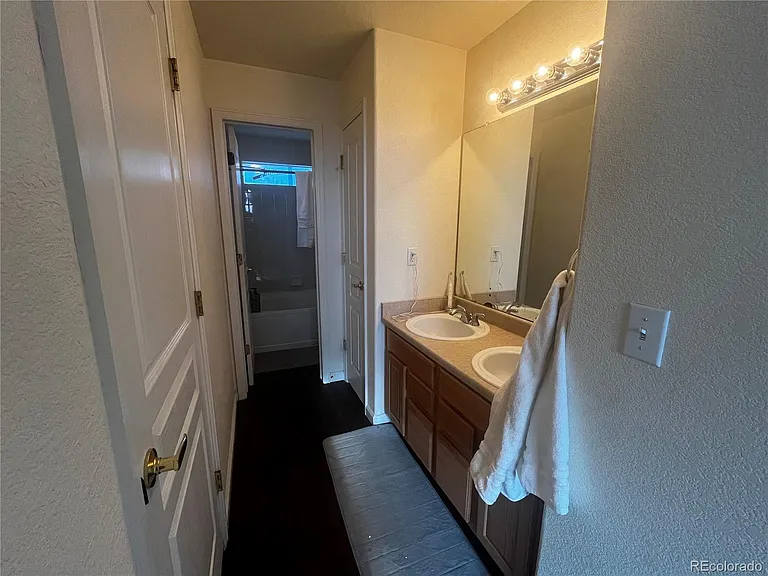 16901 E Warren Pl #B — Photo 13