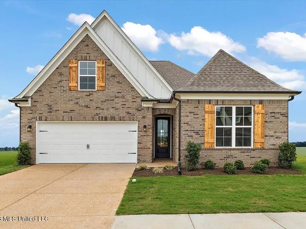 957 Coahoma Ct, Nesbit, MS 38651