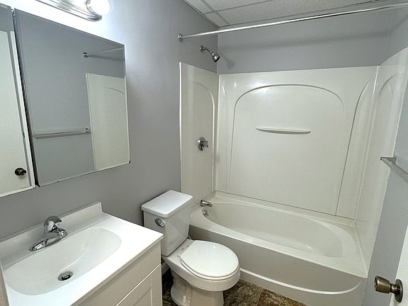 5th image of 12 Craig Ave APT 3