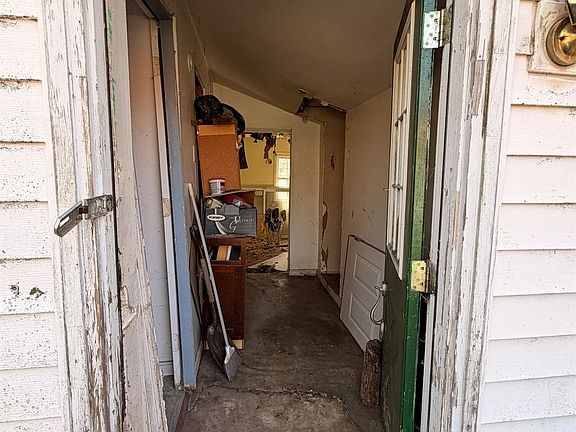 2nd image of 3364 Old State Rd