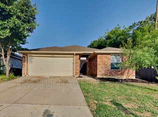 3108 Sirron St, Fort Worth, TX 76105