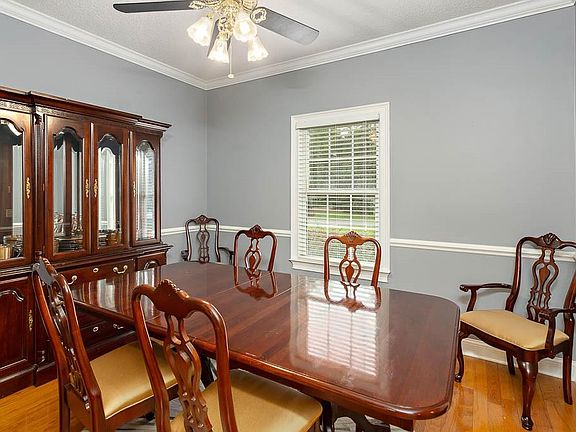 5th image of 141 Harbor Pointe Dr