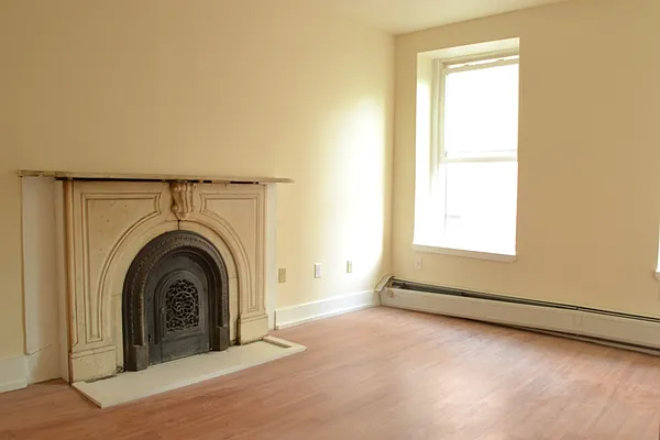 Rented by Patricia Greathouse, LREB | media 11