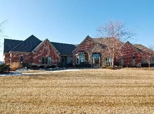 262 Saint Annes Pkwy, Hudson, WI 54016