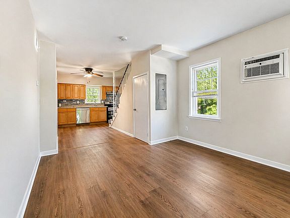 4th image of 161 Lincoln Ave Floor 2