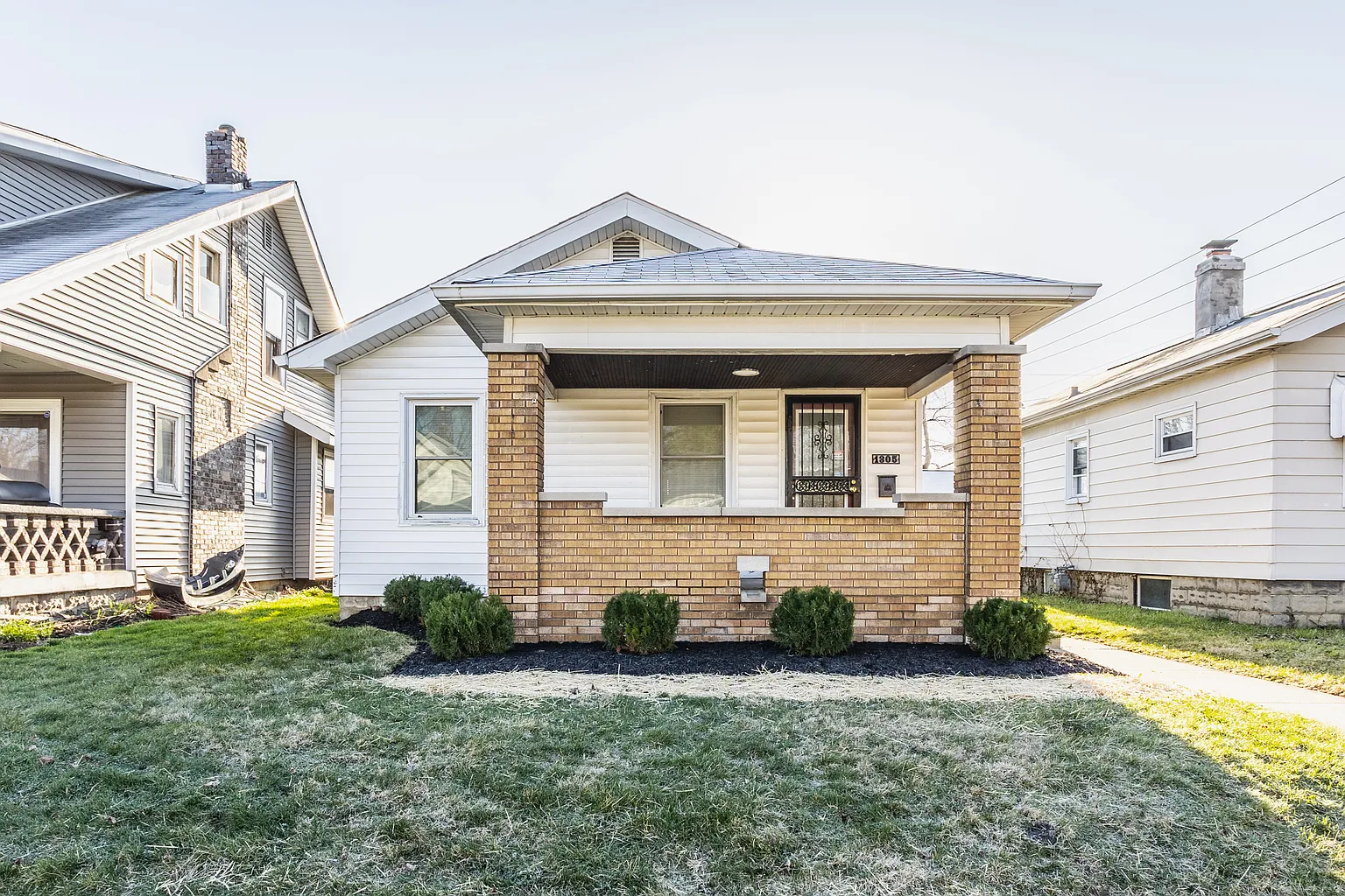 1305 N Grant Ave photo 1