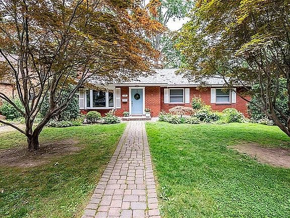 4th image of 25 Woodland Ave
