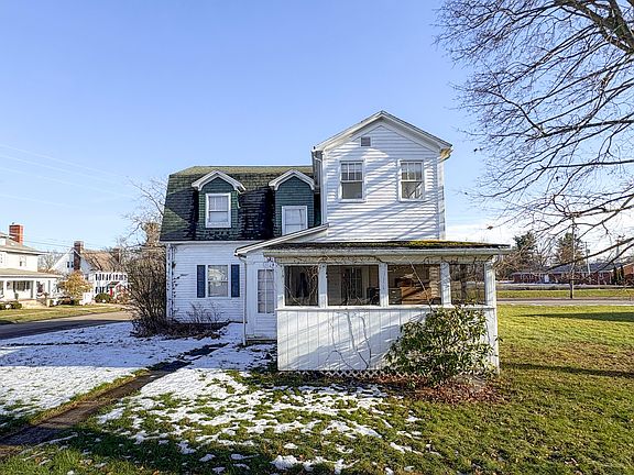 2nd image of 121 Township Road 1 N
