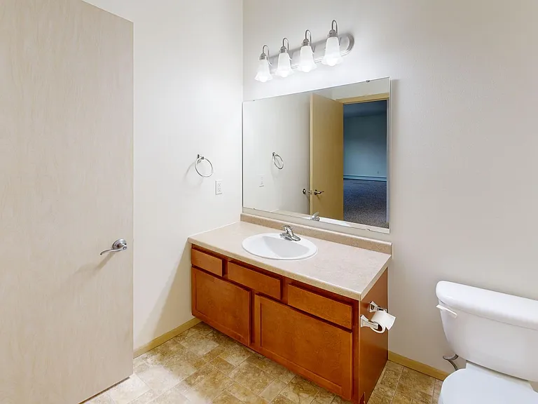 Cascades Apartments — Photo 54