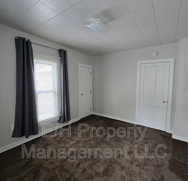 322 N Park Ave — Photo 17
