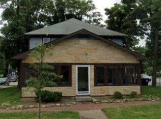 1046 Tennessee St, Lawrence, KS 66044