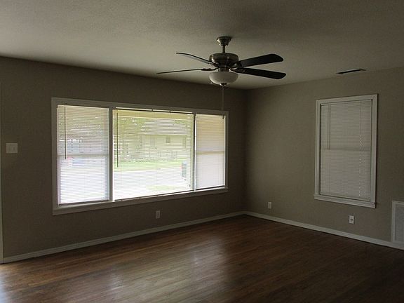 2nd image of 205 E Jones St