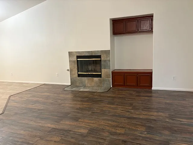 3 bed, 1297 sqft, $2,295 — Photo 3