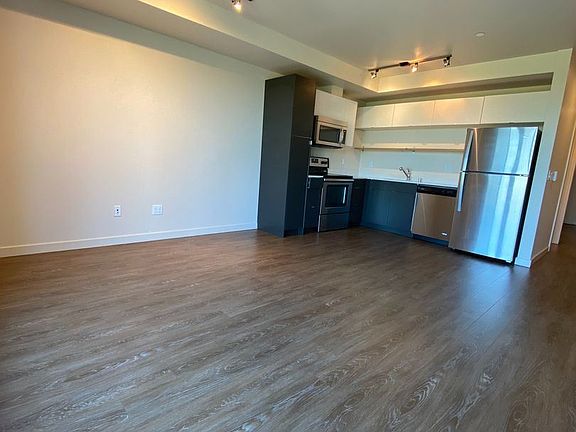 2nd image of 1315 E Jefferson St #9518000