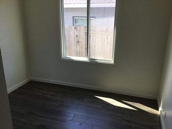 4th image of 303 Forest View Dr