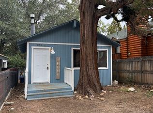 275 Leonard Ln, Sugarloaf, CA 92386